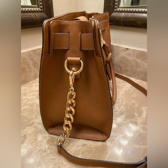Michael Kors HAMILTON Large EW Satchel brown purse.  Lightly used. - Picture 8 of 9